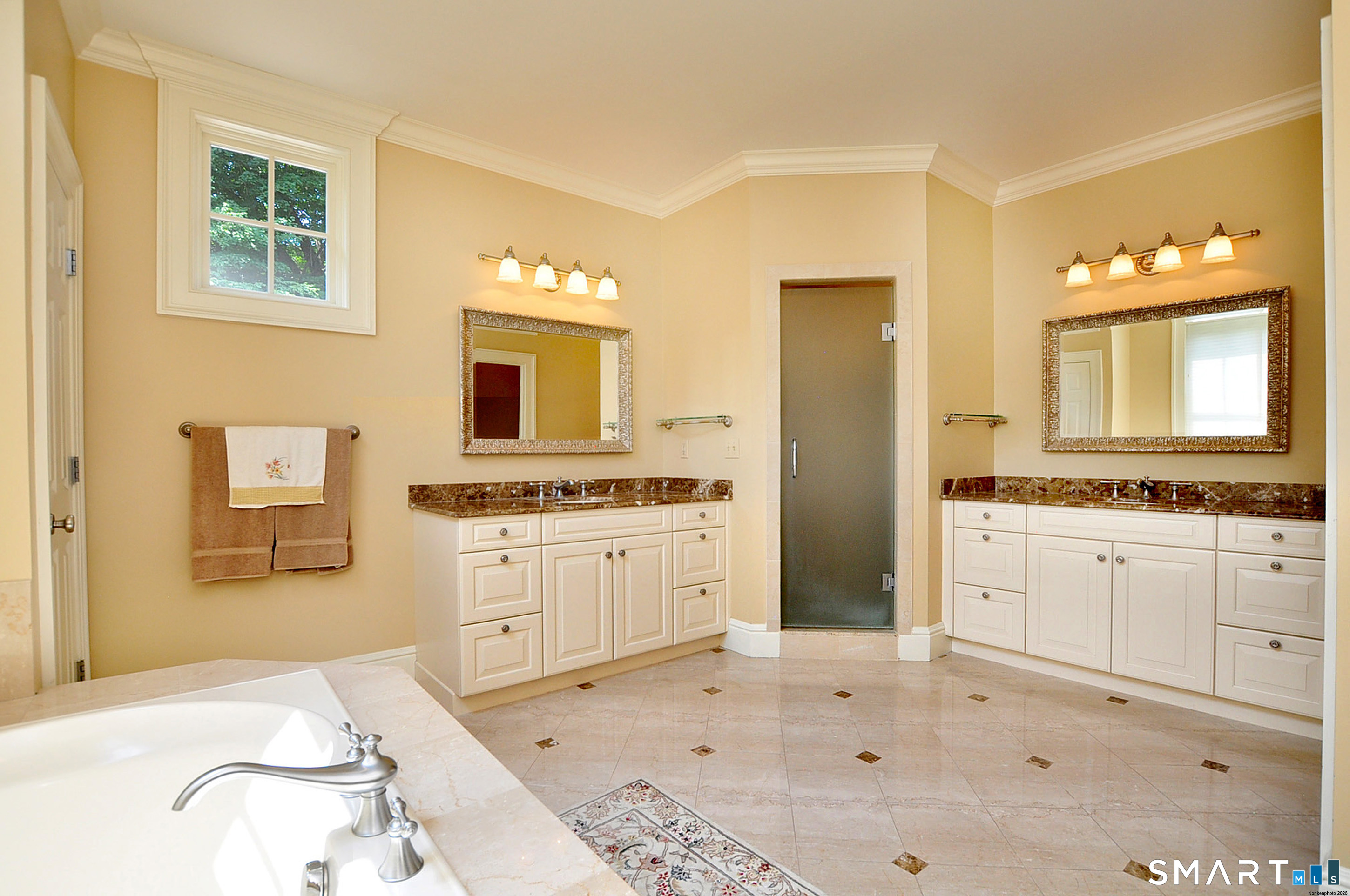 6 Larkins Way Farmington CT 06032