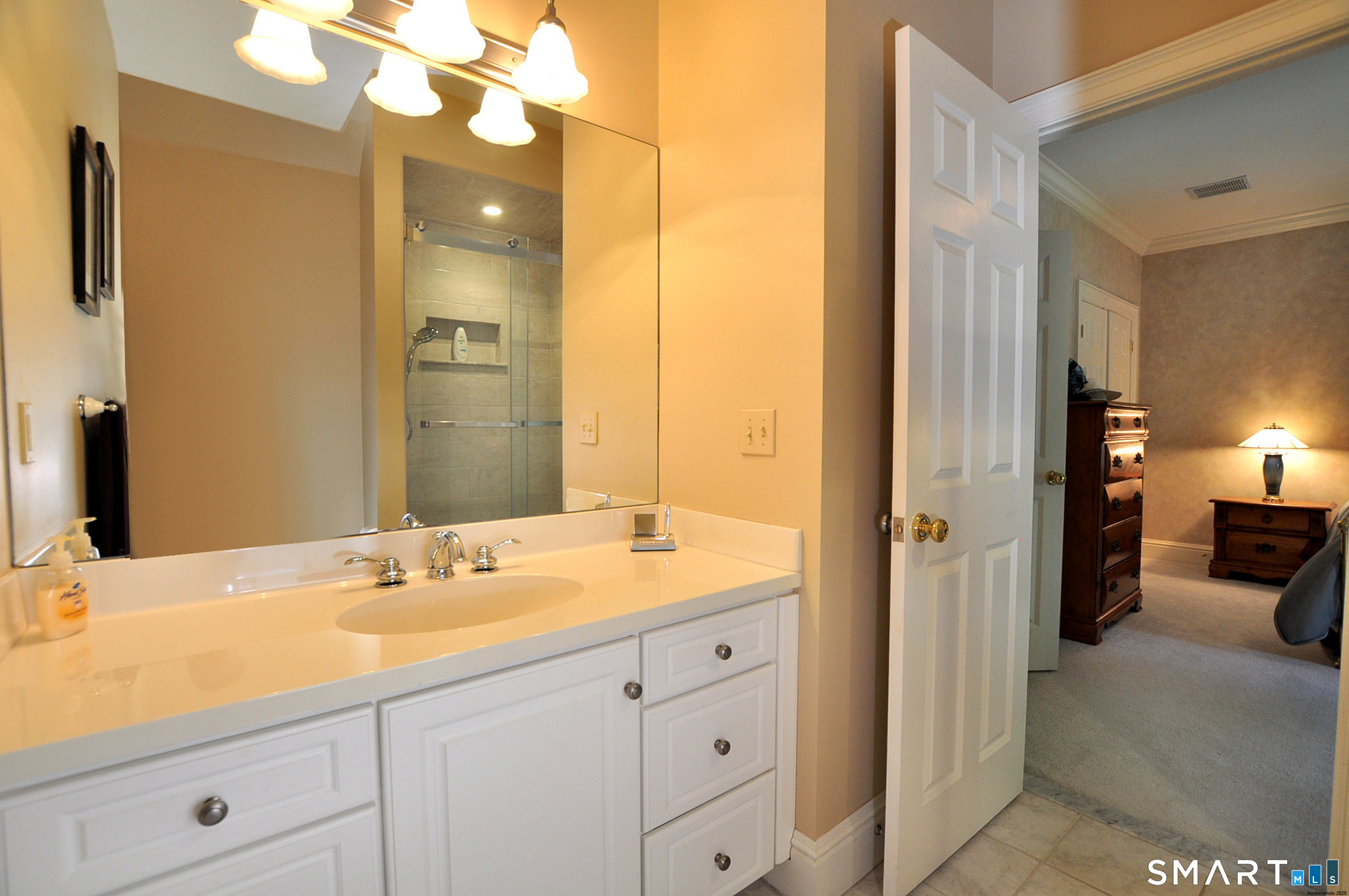 6 Larkins Way Farmington CT 06032