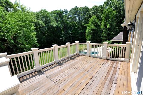 6 Larkins Way Farmington CT 06032
