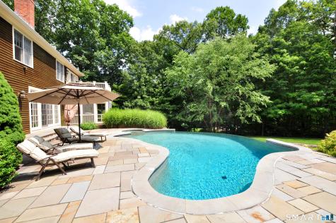6 Larkins Way Farmington CT 06032
