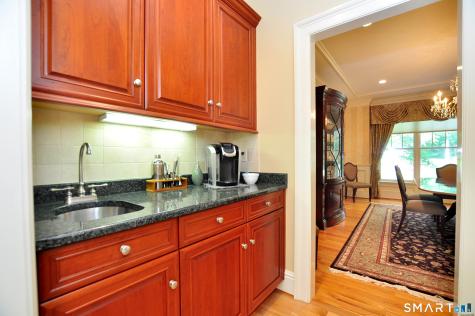 6 Larkins Way Farmington CT 06032