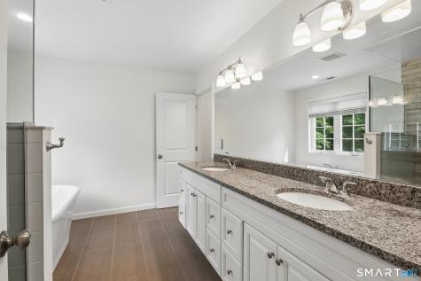 10 High Ridge Grove Brookfield CT 06804