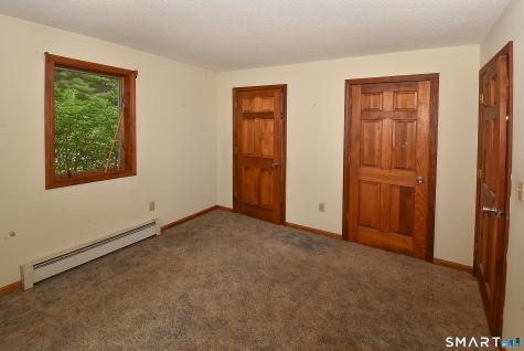 343 Daleville Road Willington CT 06279