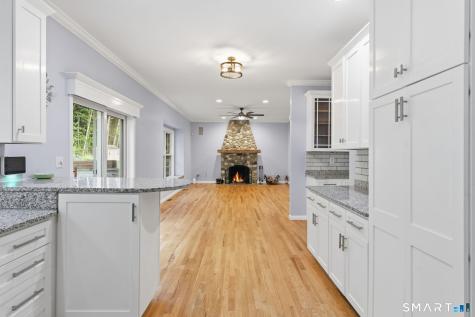 16 Harvest Lane Bloomfield CT 06002