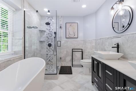 16 Harvest Lane Bloomfield CT 06002