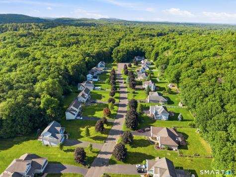 16 Harvest Lane Bloomfield CT 06002