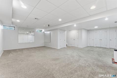 16 Harvest Lane Bloomfield CT 06002