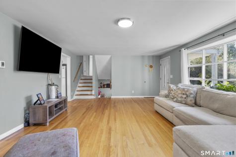 18 Turner Drive North Haven CT 06473