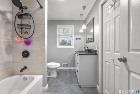 18 Turner Drive North Haven CT 06473