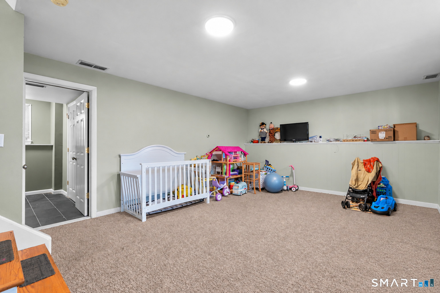18 Turner Drive North Haven CT 06473