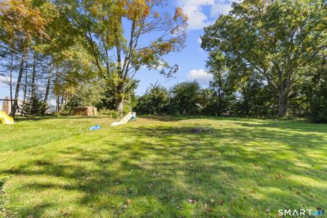 18 Turner Drive North Haven CT 06473