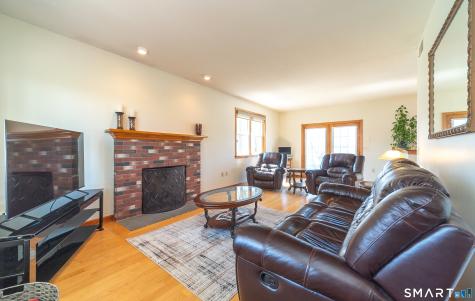 67 Wildwood Lane Middletown CT 06457