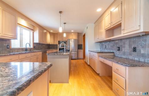 67 Wildwood Lane Middletown CT 06457