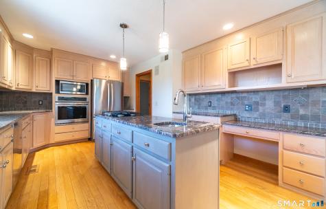 67 Wildwood Lane Middletown CT 06457