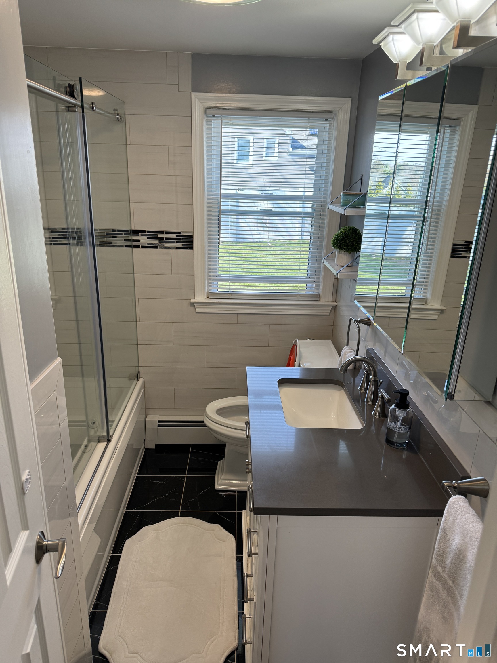 228 John Street Newington CT 06111
