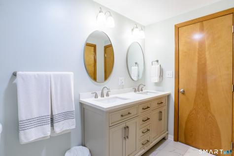 105 Meadow Wood Road Stratford CT 06614
