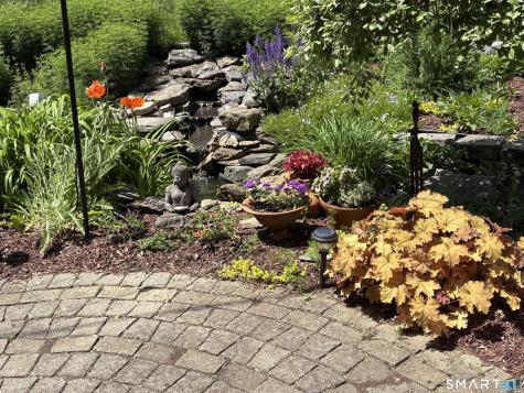 105 Meadow Wood Road Stratford CT 06614