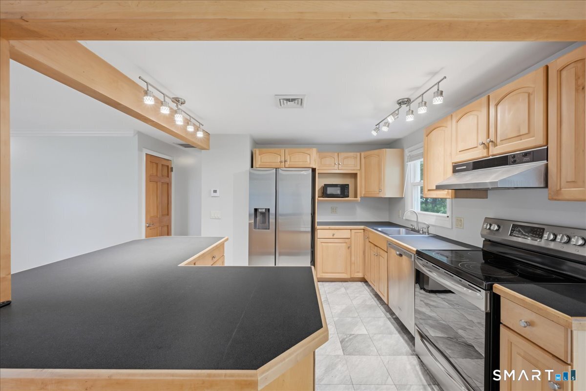 13 Mark Trail Groton CT 06340
