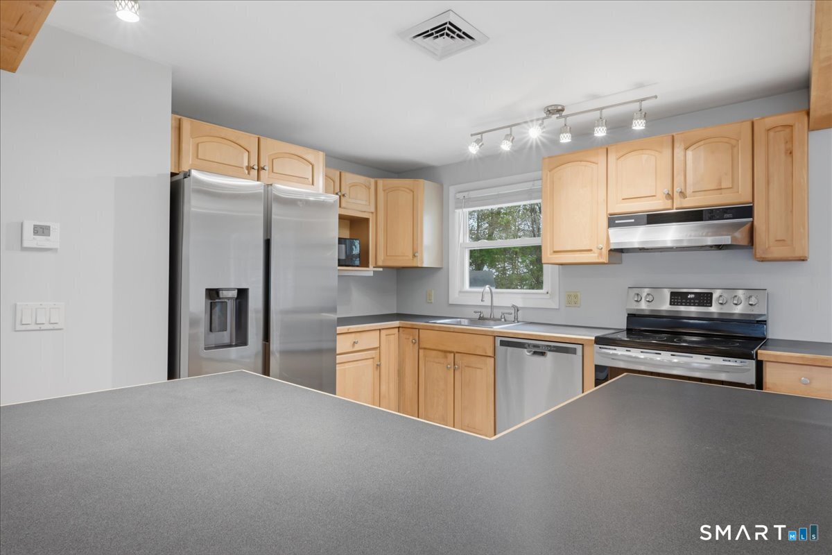 13 Mark Trail Groton CT 06340