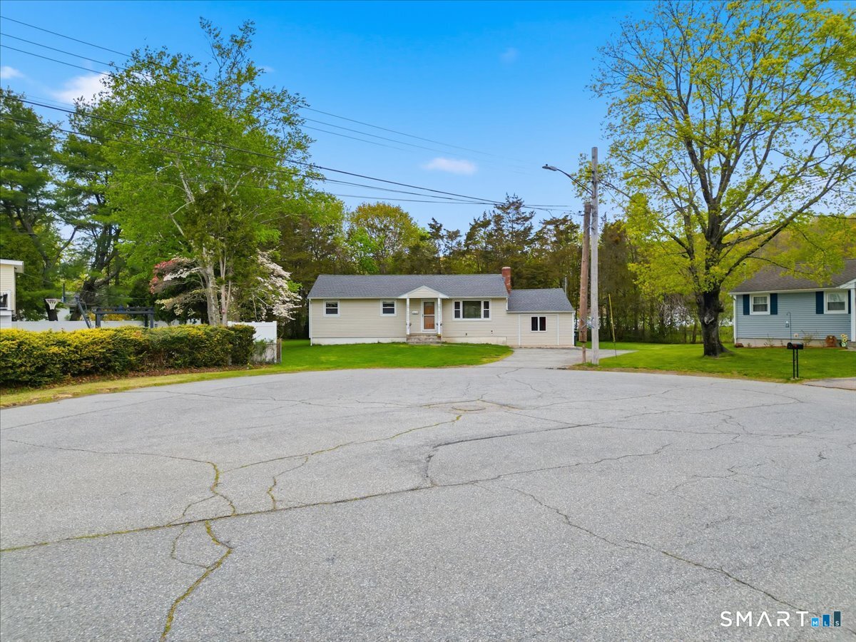 13 Mark Trail Groton CT 06340