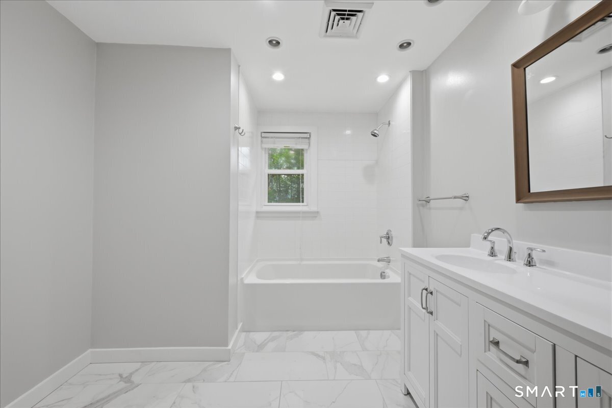 13 Mark Trail Groton CT 06340