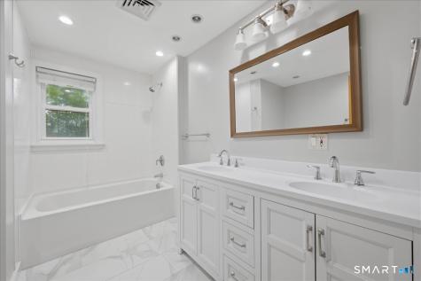 13 Mark Trail Groton CT 06340