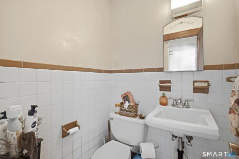44 Sisson Street East Hartford CT 06118
