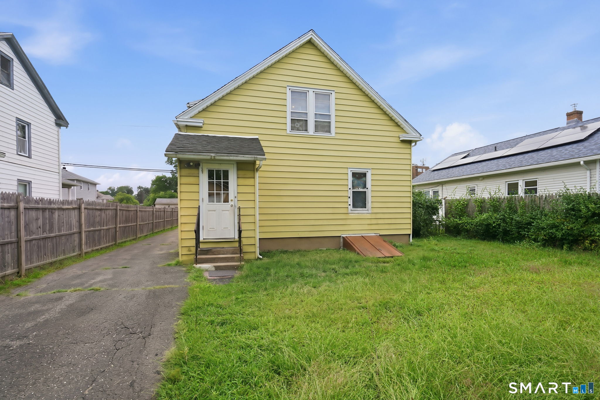 44 Sisson Street East Hartford CT 06118
