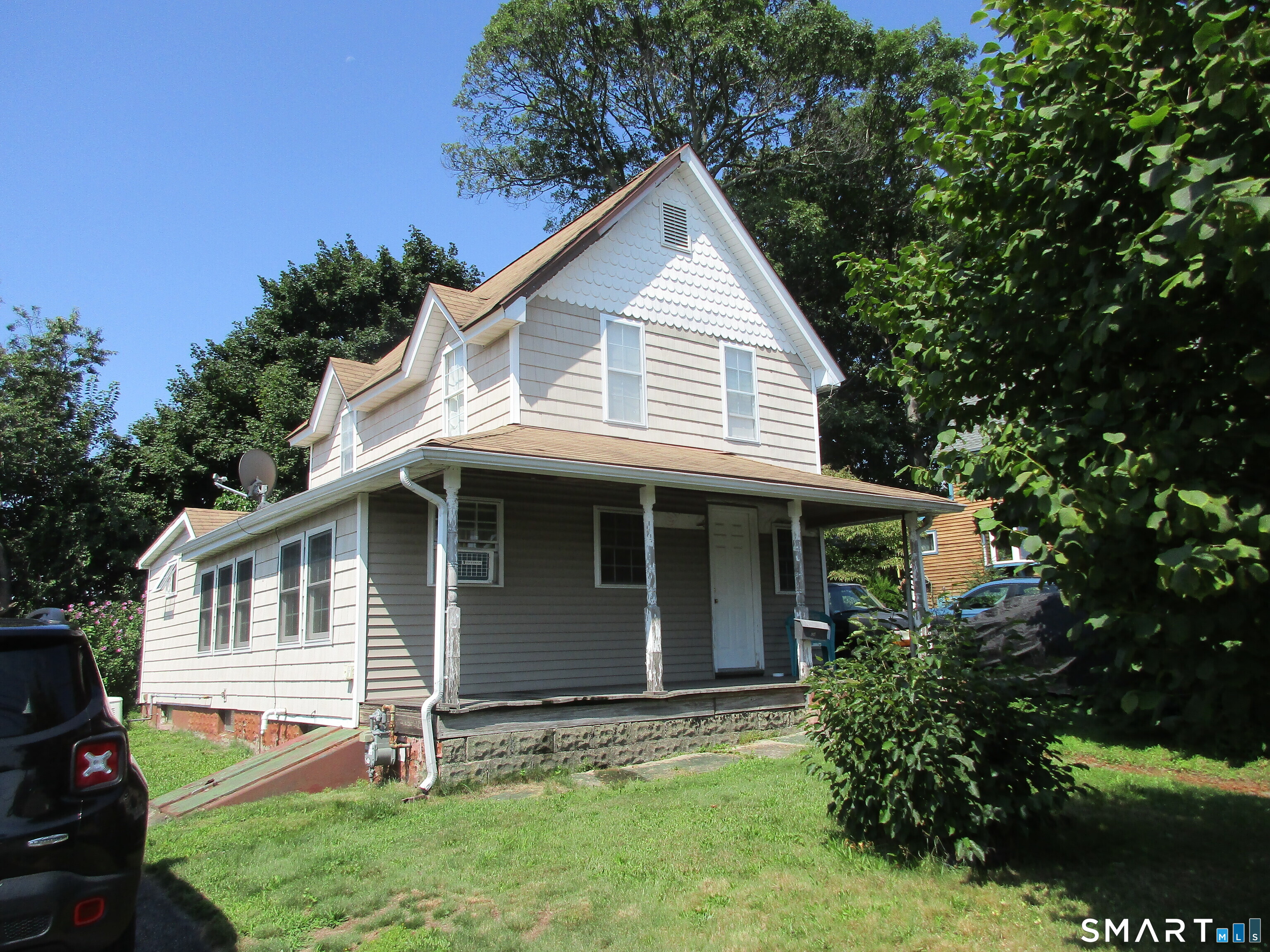 Milford CT, 24 Monroe Street