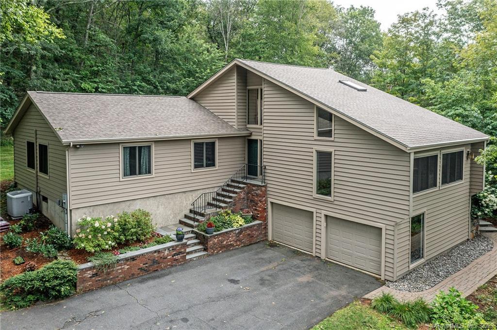 12 Woods Way New Fairfield CT 06812