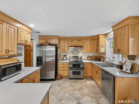 190 Cow Hill Road Clinton CT 06413