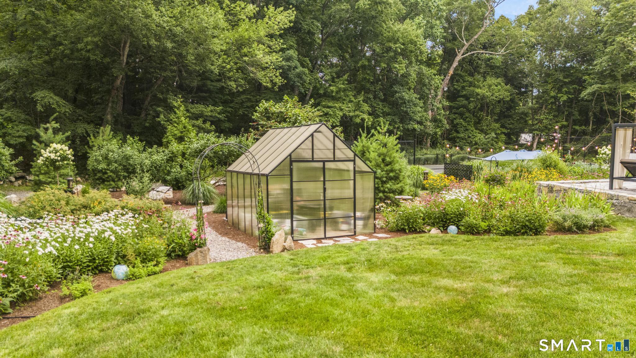 17 Pine Ridge Road Woodbridge CT 06525
