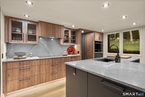 17 Pine Ridge Road Woodbridge CT 06525