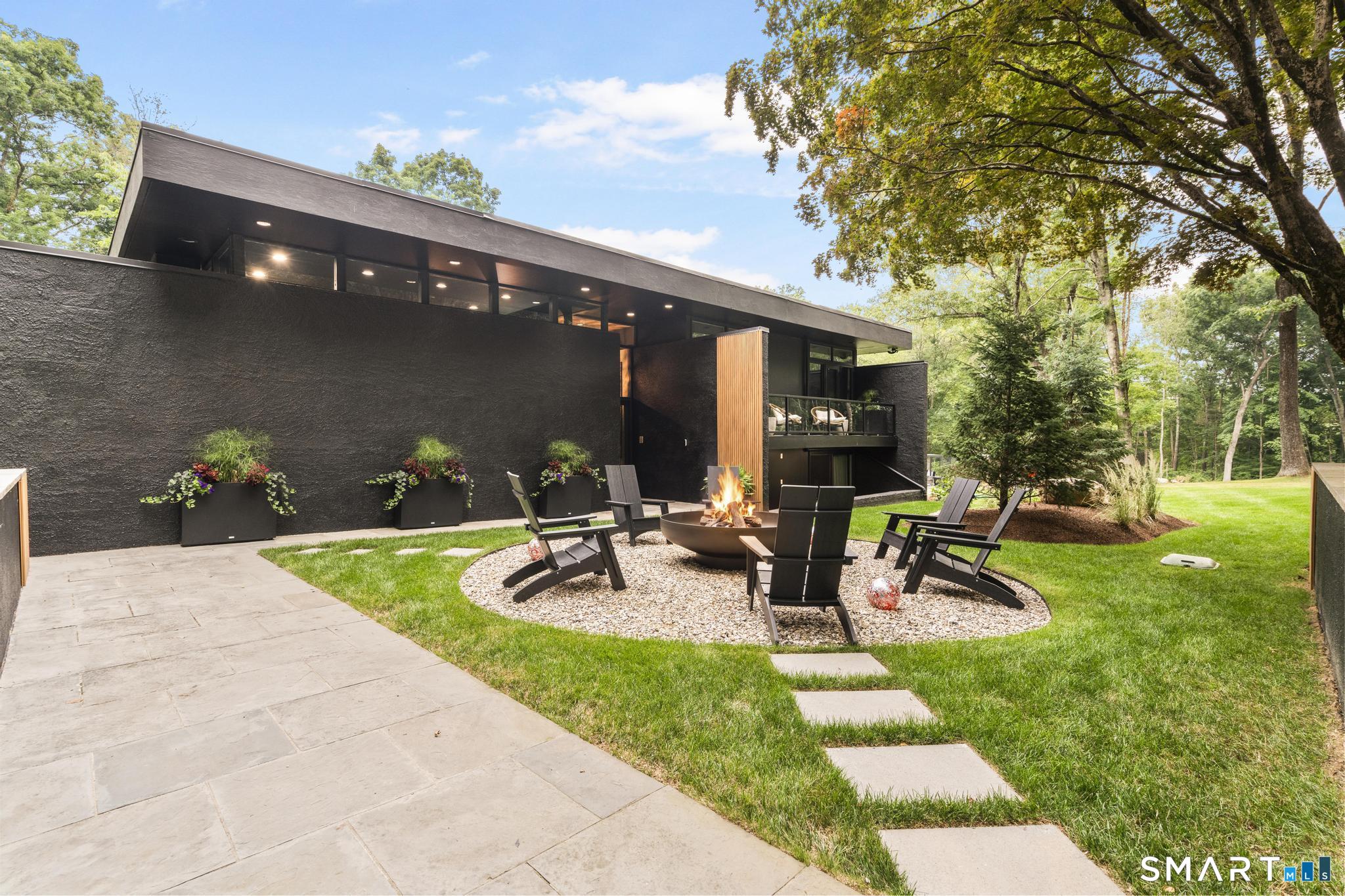 17 Pine Ridge Road Woodbridge CT 06525