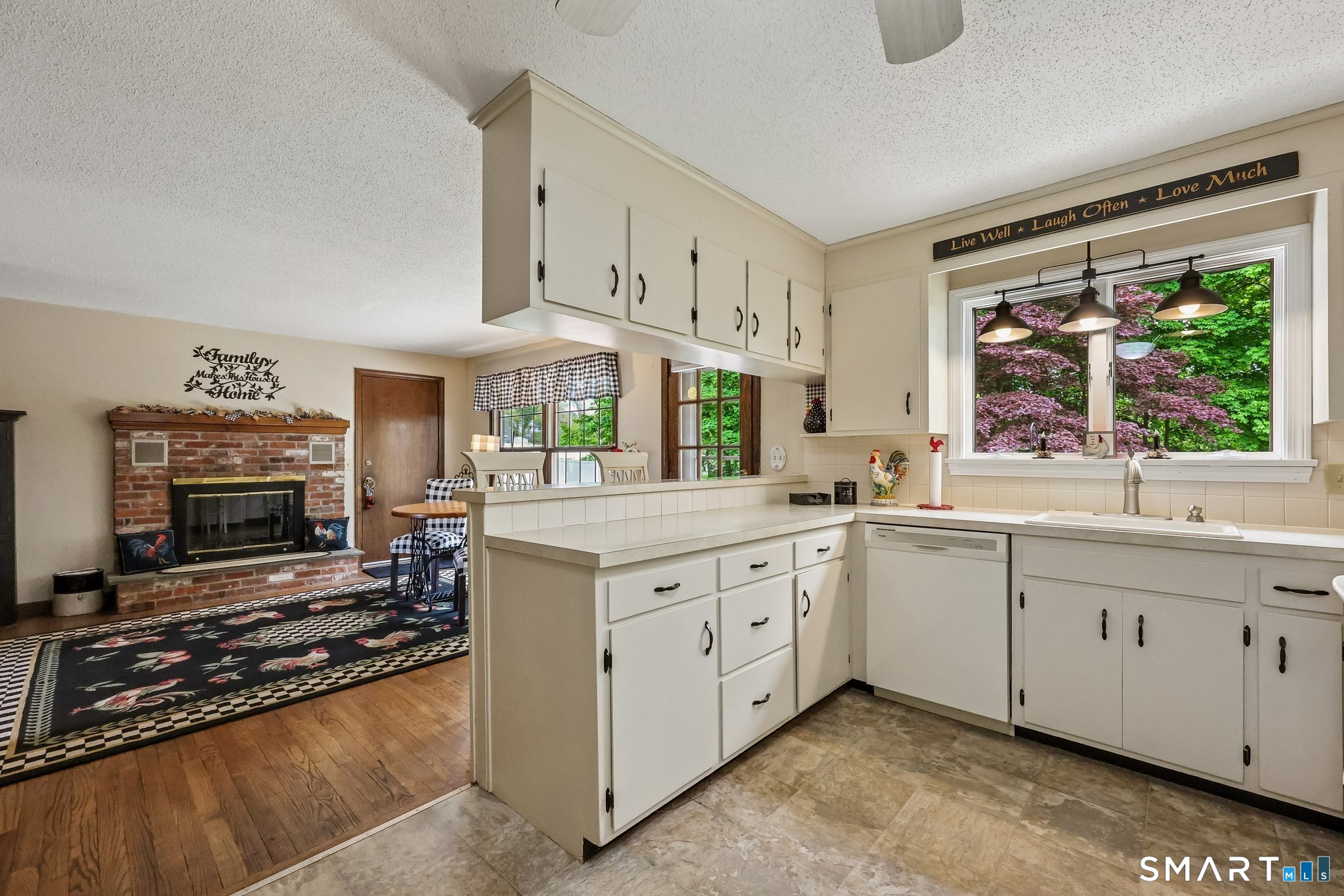 3 East Wharf Road Waterford CT 06385
