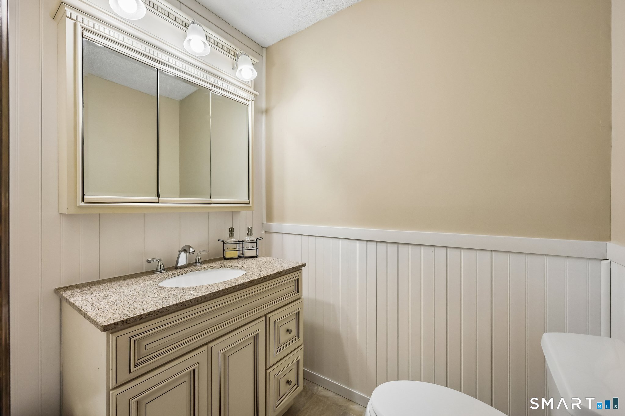 3 East Wharf Road Waterford CT 06385