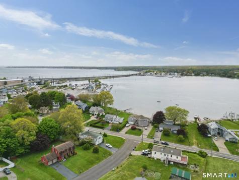 3 East Wharf Road Waterford CT 06385