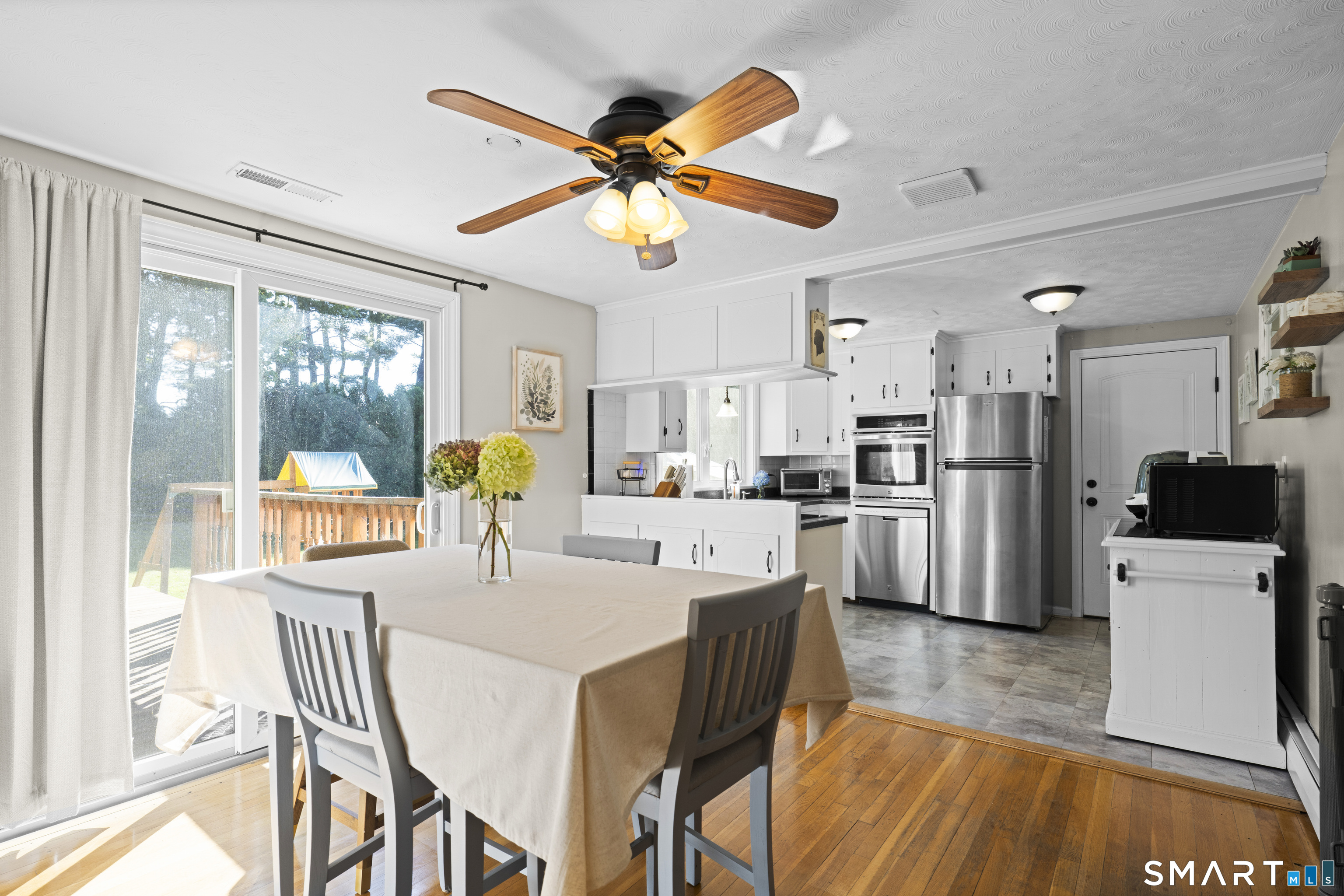 4 Whitewood Street Enfield CT 06082