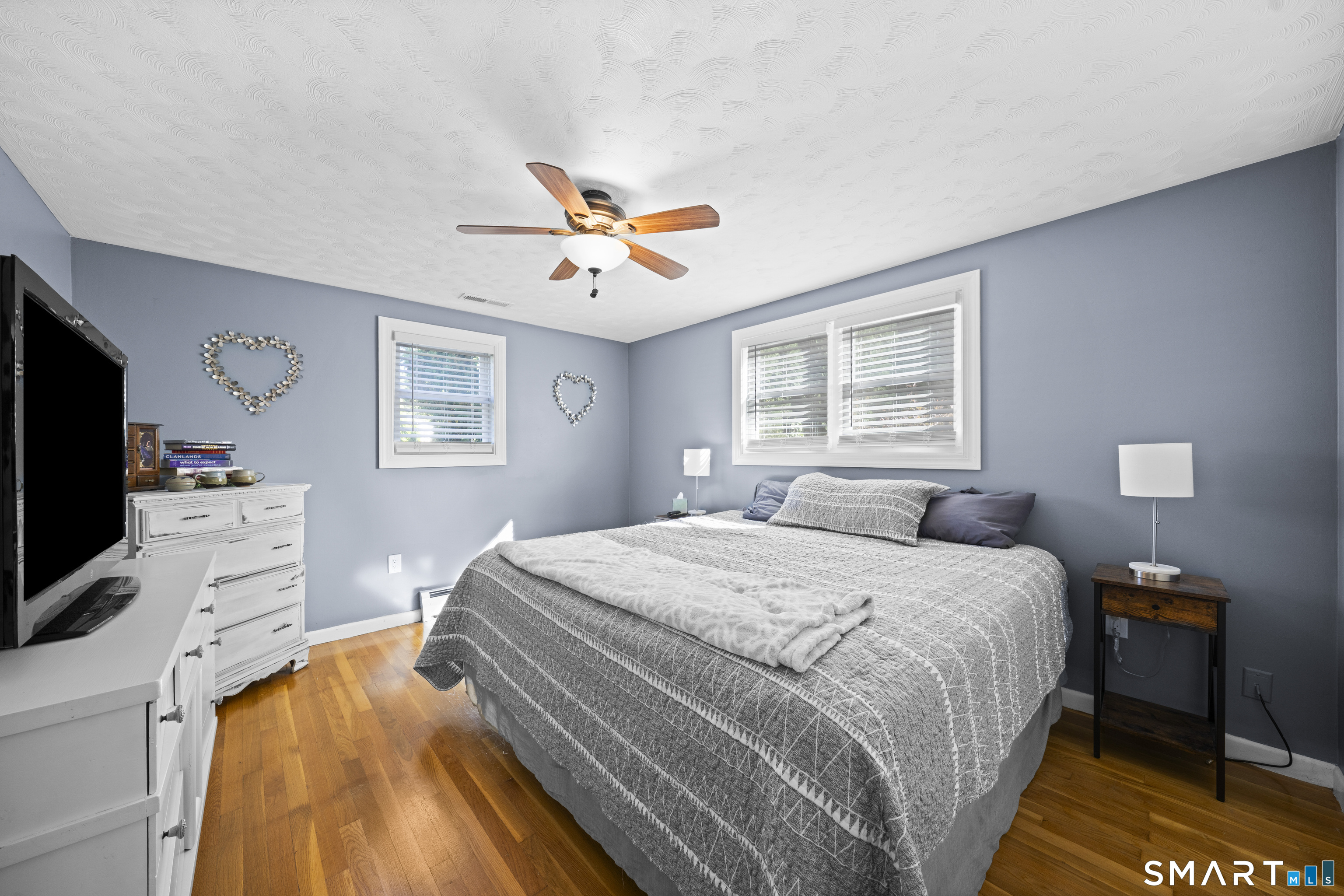 4 Whitewood Street Enfield CT 06082