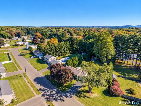 4 Whitewood Street Enfield CT 06082