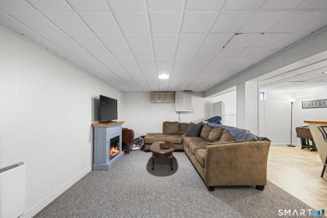 4 Whitewood Street Enfield CT 06082