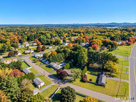 4 Whitewood Street Enfield CT 06082