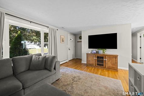 4 Whitewood Street Enfield CT 06082