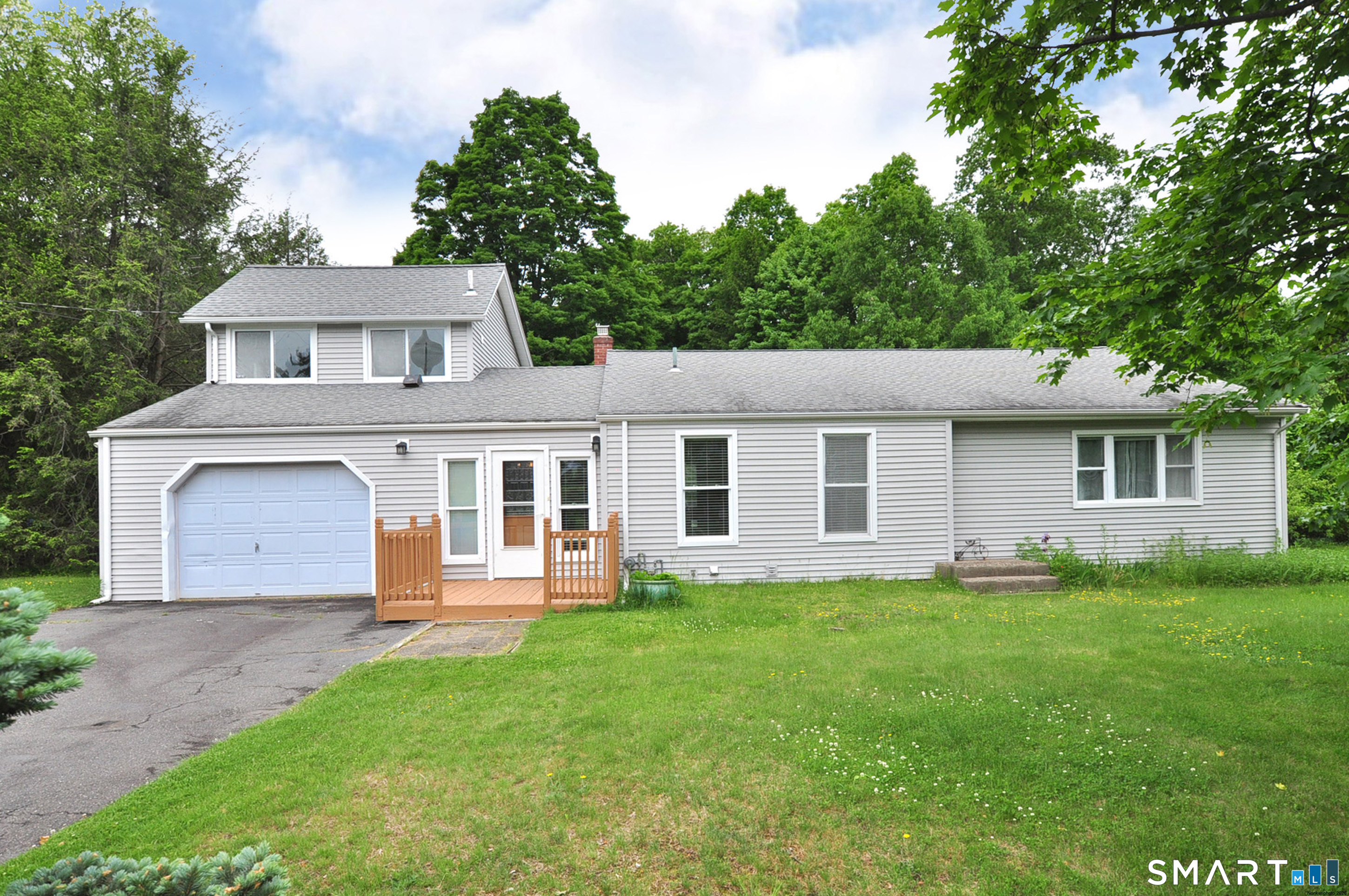 16 Ellen Drive Farmington CT 06032