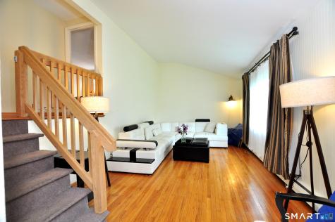 16 Ellen Drive Farmington CT 06032