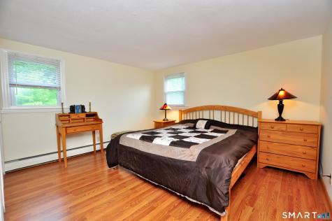16 Ellen Drive Farmington CT 06032