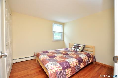 16 Ellen Drive Farmington CT 06032