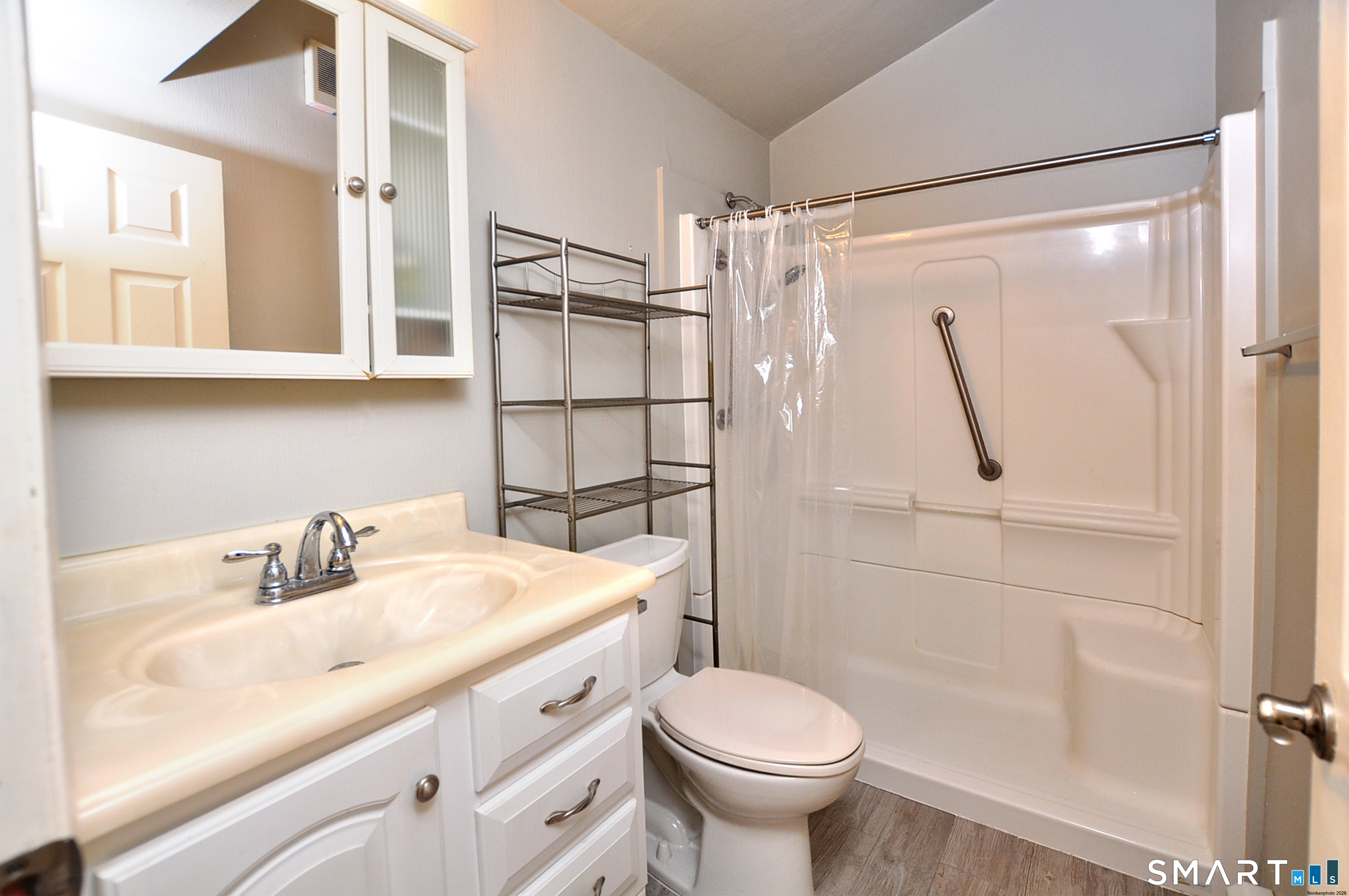 16 Ellen Drive Farmington CT 06032