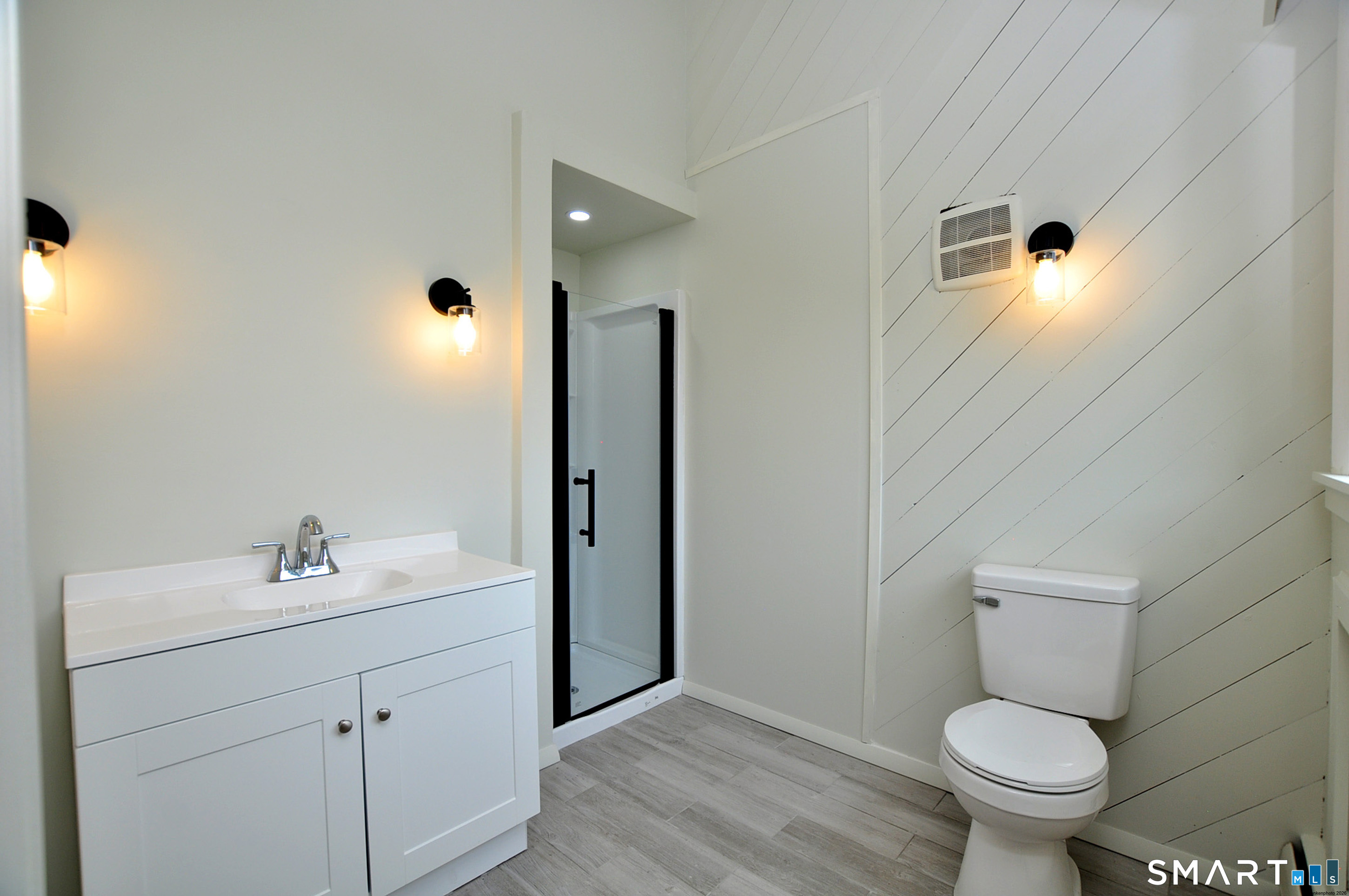 16 Ellen Drive Farmington CT 06032
