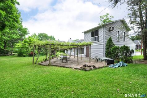 16 Ellen Drive Farmington CT 06032